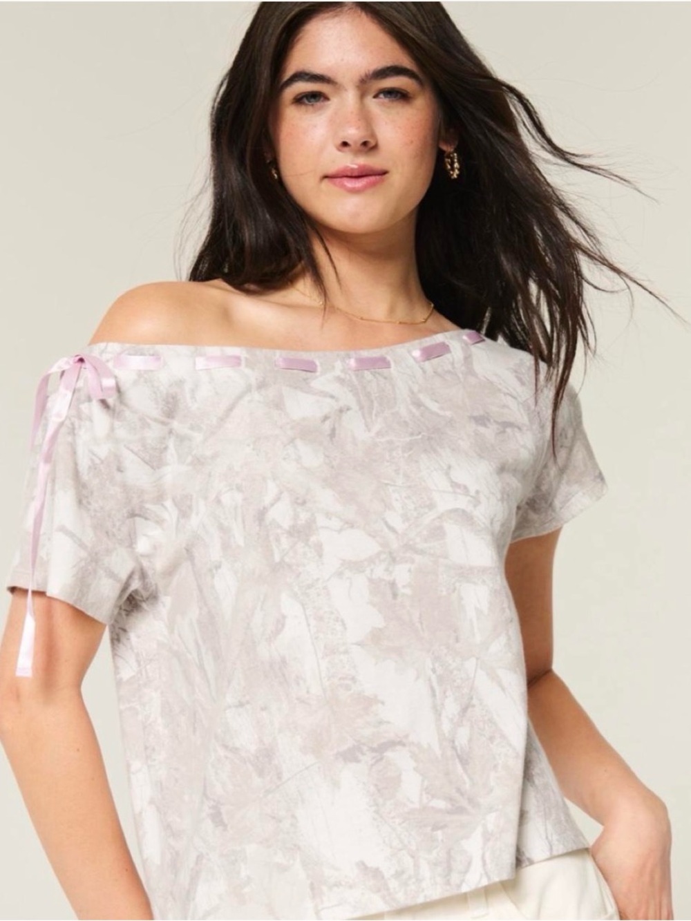 HOLLISTER - XL - women’s camo off the shoulder top